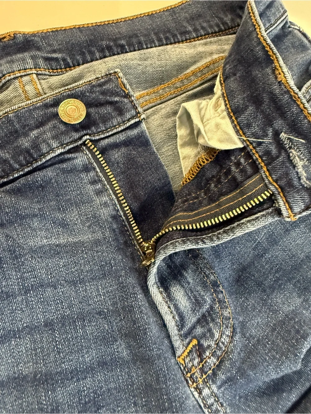 Abercrombie & Fitch abercrombie fitch